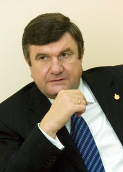 Лучший  банкир  России по итогам  2009 года  - Юрий  Трушин