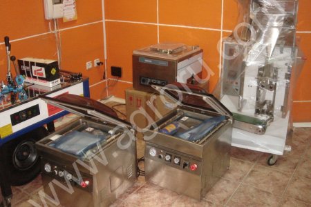 Вакуум-упаковочная машина DZ-400T (нерж.) 220 В