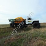 Самоходный разбрасыватель-опрыскиватель 2000M