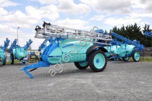 Прицепной опрыскиватель Berthoud Tracker 3200 DPA