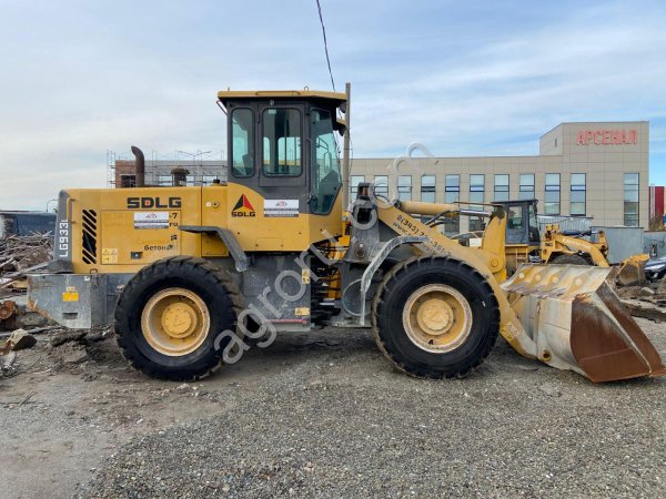 Фронтальный погрузчик LGCE (SDLG) LG933L