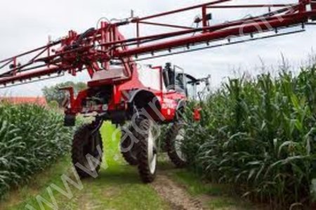 самоходный опрыскиватель