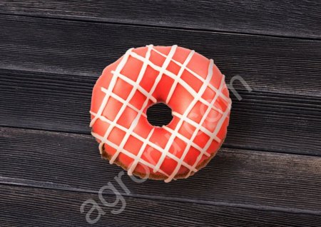 Пончик банановый, клубничный 60г