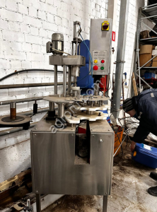 Автомат укупорочный AVIS УА-3000