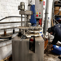 Автомат укупорочный AVIS УА-3000