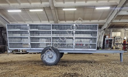 Прицеп тракторный для перевозки птицы
