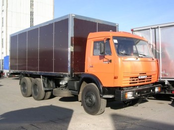 В Дагестане в пост ДПС врезался КамАЗ с контрафактным алкоголем