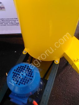 Кормоизмельчитель 300 кг/час