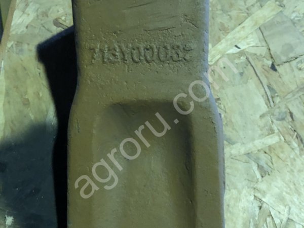 Коронка ковша экскаватора Doosan 713Y ()