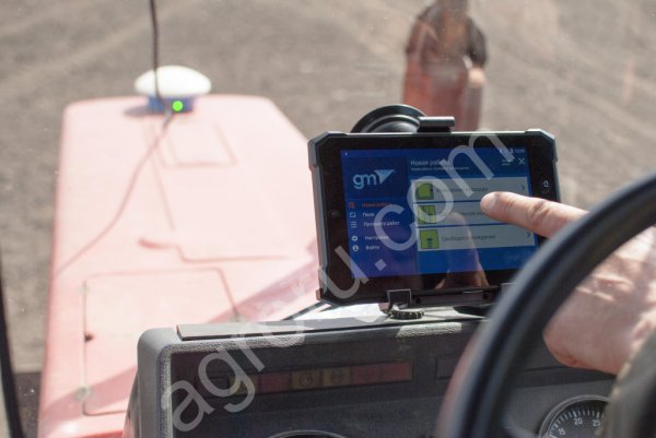 Система параллельного вождения (агронавигатор) ГеоТрек Эксплорер NEW GM PRO (10 Hz)