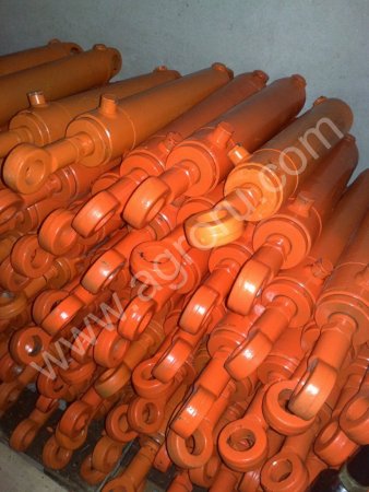 Гидроцилиндр отвала ЭО-3323А, ЕК-12