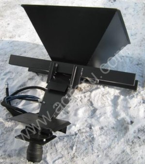 Распределитель удобрений и противогололедных материалов