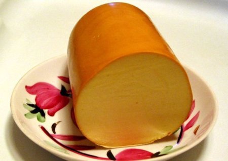 В Запорожской области запретили реализацию трех видов плавленных сыров