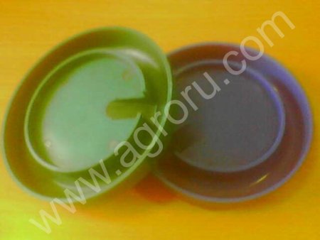 Поилки для молодняка птицы.