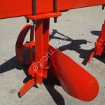 Плуг 3-х корпусный на Т-25 и мини-трактора