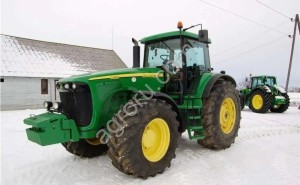 Капот/пластик John Deere 8420 и др