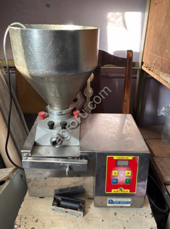 Машина для отсадки начинок Pavoni DOSIPLUS