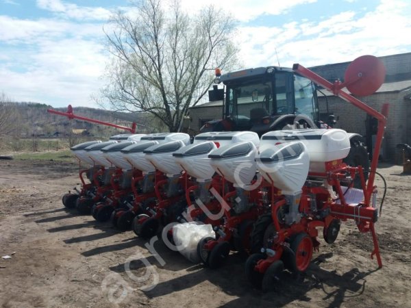 Сеялка пропашная пневматическая