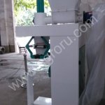 Машина для фасовки зерна и др. сыпучих продуктов в мешки 25, 40, 50 кг