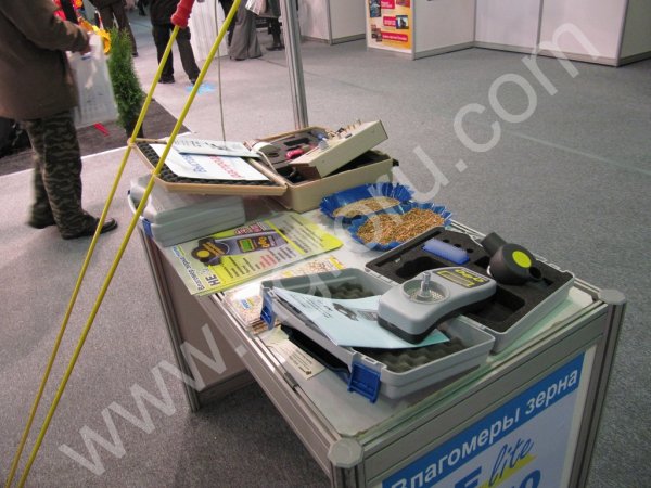 Переносный анализатор клейковины и белка в зерне Zeltex ZX-50