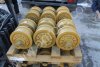 Каток опорный однобортный для Komatsu D375 A-5E