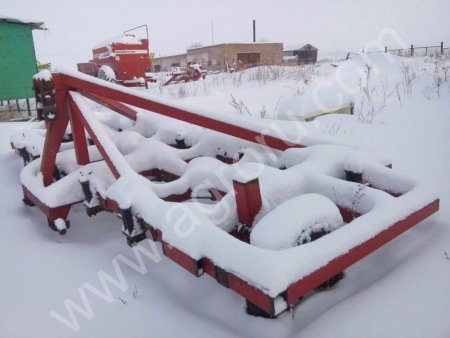 Культиватор навесной КРН-64