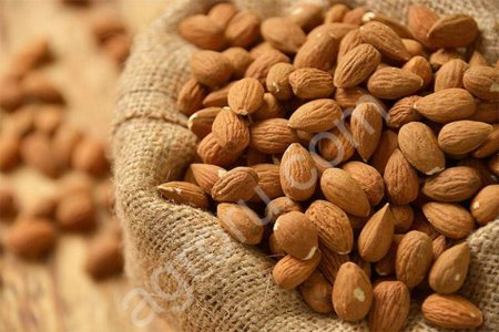 орех миндаль