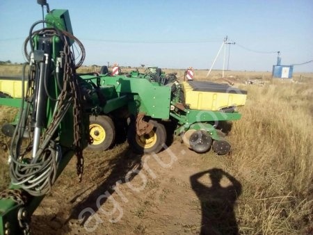 Пропашная сеялка john deere DB