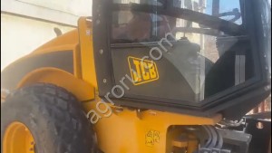 Грунтовой каток JCB VM166D