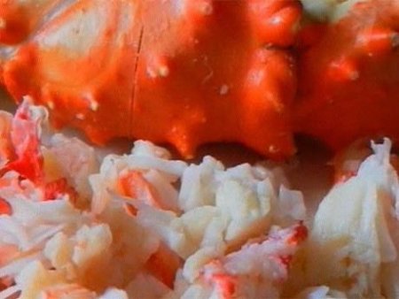 Опасное мясо краба нашли на владивостокском рынке в районе Второй Речки