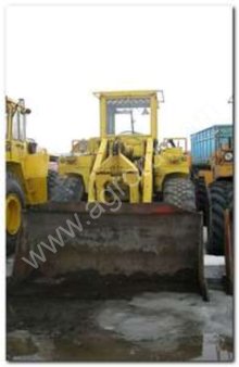 Фронтальный погрузчик UNK-150