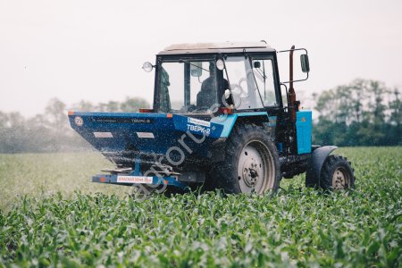 Разбрасыватель минеральных удобрений «Тверк»