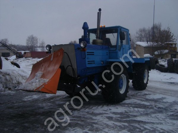 Трактор хтз Т-150 снегоуборочный  с двигателем ЯМЗ