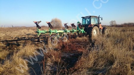 Плуг оборотный полу-навесной с рессорной защитой ППО-4+1-40 КЗ (б/у)