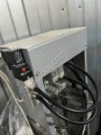 Установка для надевания ручек на ПЭТ-бутылки