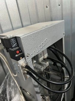 Установка для надевания ручек на ПЭТ-бутылки