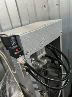 Установка для надевания ручек на ПЭТ-бутылки