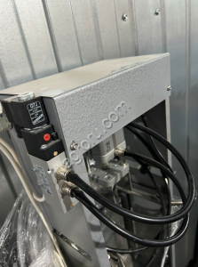 Установка для надевания ручек на ПЭТ-бутылки