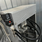 Установка для надевания ручек на ПЭТ-бутылки