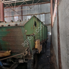 Прицепной кормораздатчик КТ-10-01