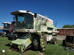 Зерноуборочный комбайн Claas Dominator Mega 204