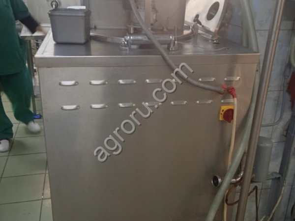 Ёмкость для хранения молока 150 л. (с мешалкой)