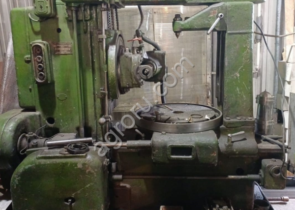 Станок зубофрезерный 532