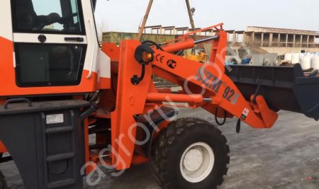 Фронтальный погрузчик SZM 920