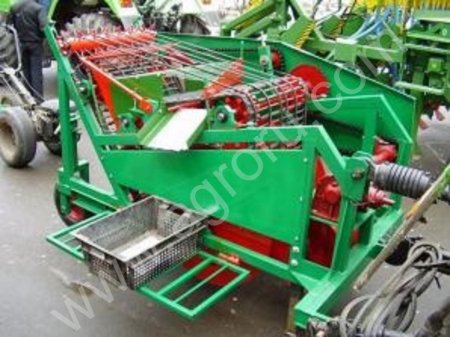 Картофелекопалка копатель-сборщик картофеля КСК-1