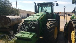 Трактор John Deere 8530