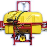 Навесной 400 литровый опрыскиватель