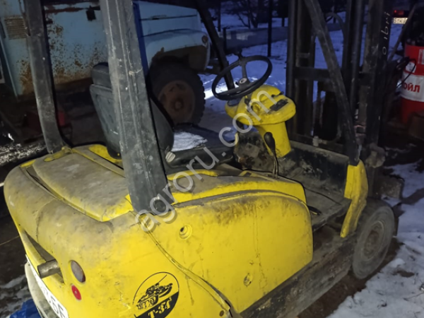 Вилочный погрузчик