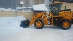 Фронтальный погрузчик Antey ZL30