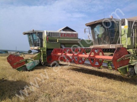 Зерноуборочный комбайн Доминатор-204